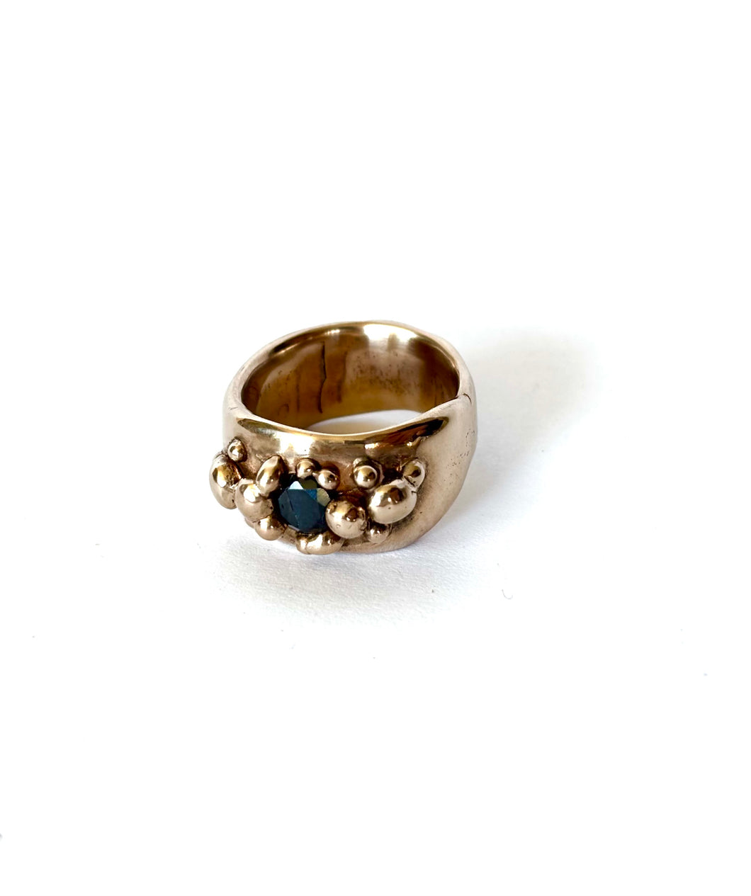 Blue sapphire bubble ring