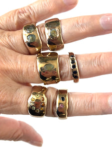 Circle of PARTi sapphire ring