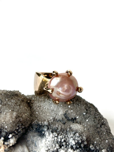 Natural soft pink pearl ring