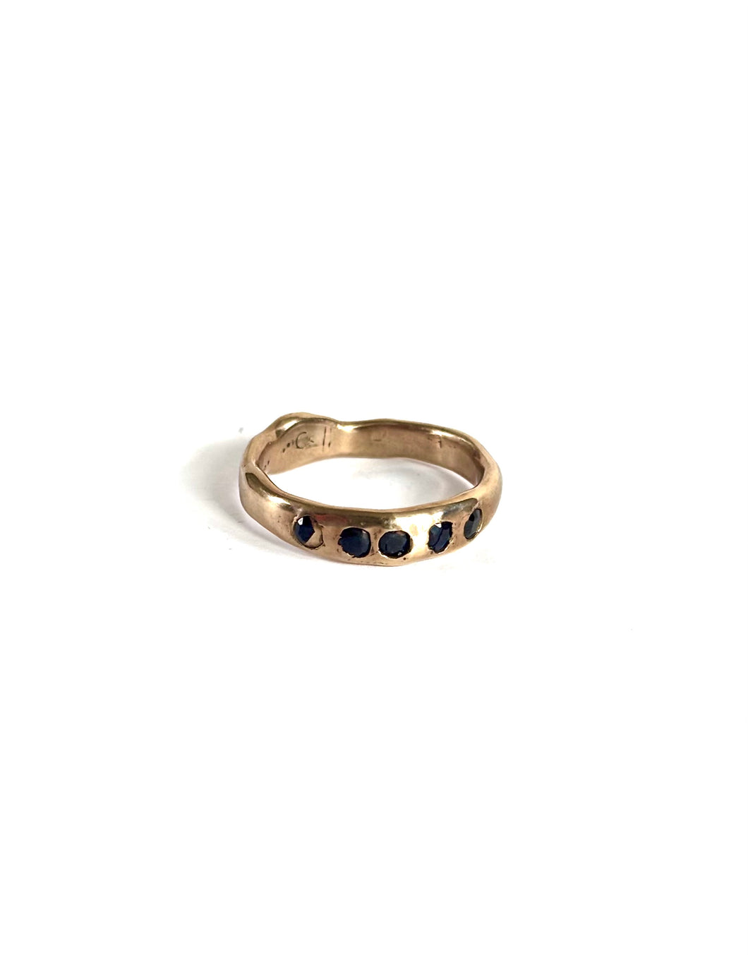 Blue sapphire thin ring